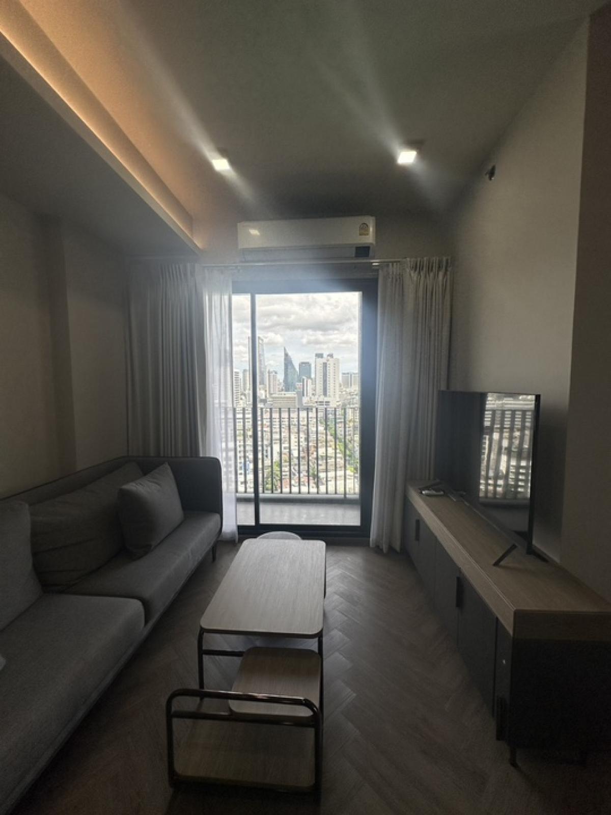 For rent chapter chula -Samyan cheap price Loading...