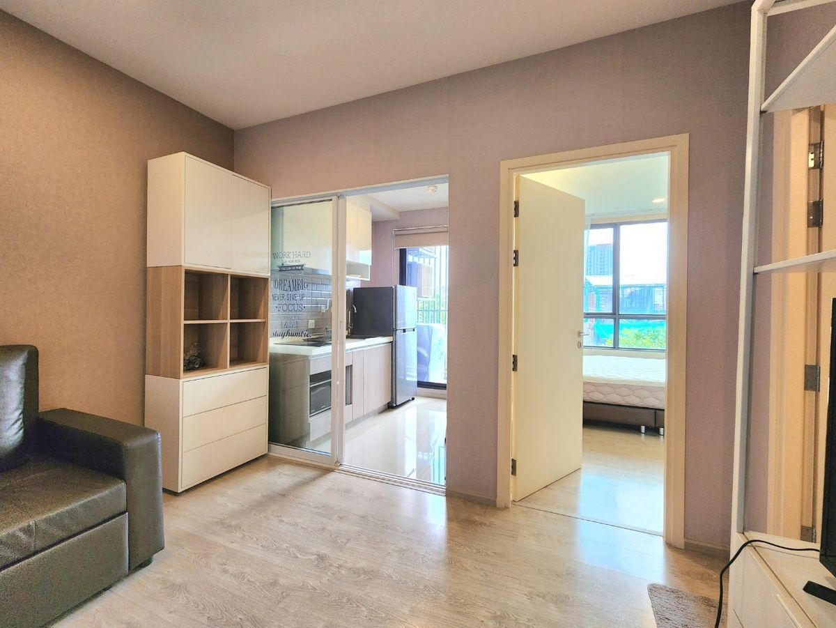 ขายคอนโดปิ่นเกล้า จรัญสนิทวงศ์ : ลดราคาโหด ขายห้องหายาก ทิศใต้ 32 ตารางเมตร **ขายพร้อมอยู่** ขาย The Tree จรัญ30 คอนโดทำเลศิริราช ยูนิตน้อยสุดส่วนตัว 12 ห้องต่อ 1 ชั้น สังคมดีมาก SN494.10