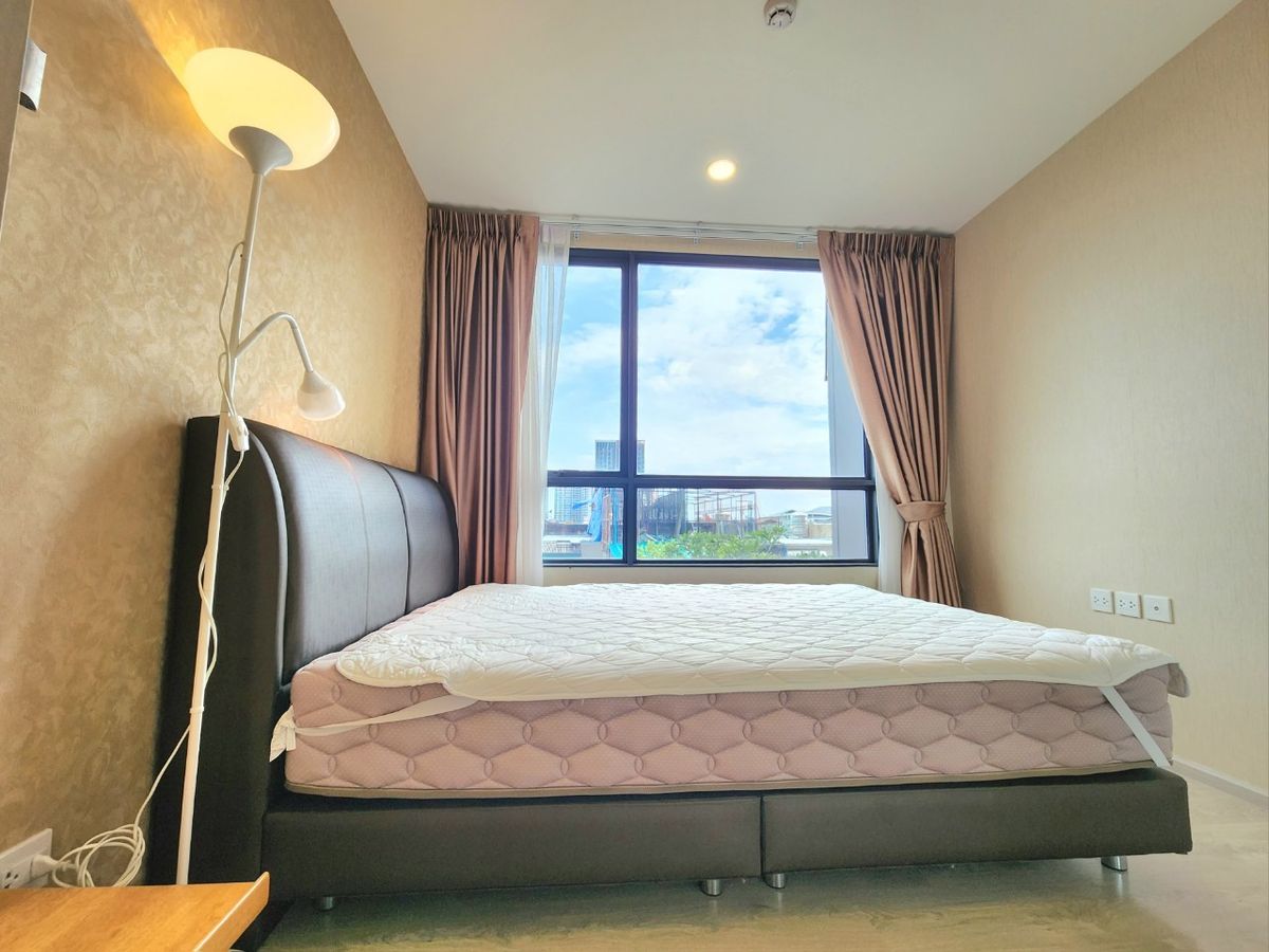 ขายคอนโดปิ่นเกล้า จรัญสนิทวงศ์ : ลดราคาโหด ขายห้องหายาก ทิศใต้ 32 ตารางเมตร **ขายพร้อมอยู่** ขาย The Tree จรัญ30 คอนโดทำเลศิริราช ยูนิตน้อยสุดส่วนตัว 12 ห้องต่อ 1 ชั้น สังคมดีมาก SN494.10