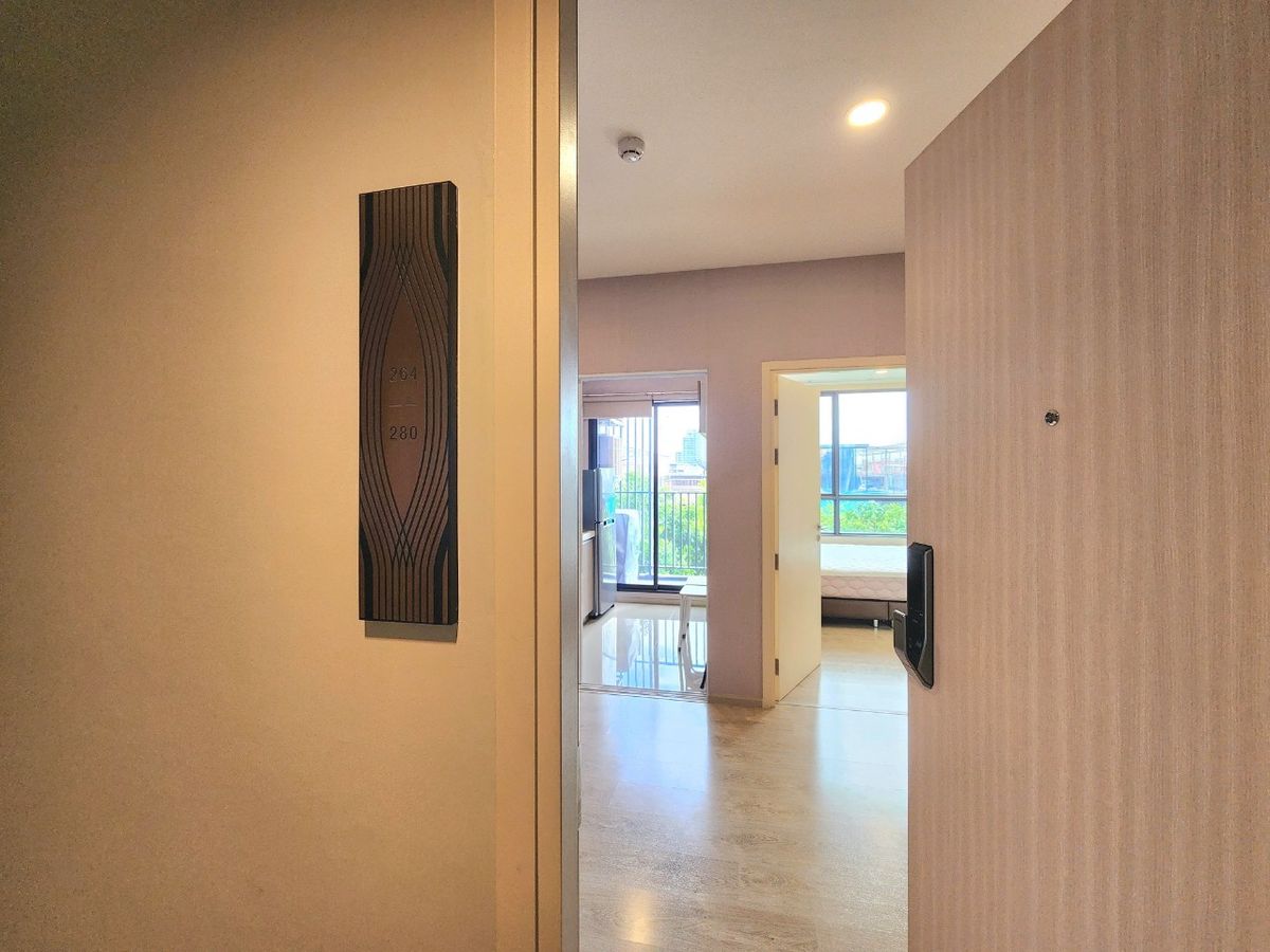 ขายคอนโดปิ่นเกล้า จรัญสนิทวงศ์ : ลดราคาโหด ขายห้องหายาก ทิศใต้ 32 ตารางเมตร **ขายพร้อมอยู่** ขาย The Tree จรัญ30 คอนโดทำเลศิริราช ยูนิตน้อยสุดส่วนตัว 12 ห้องต่อ 1 ชั้น สังคมดีมาก SN494.10