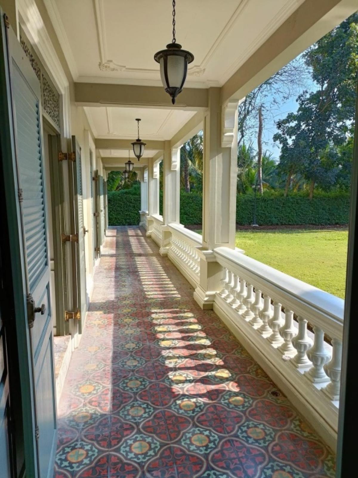 For RentHouseMahachai Samut Sakhon : 📢👇 For sale / rent 2 houses on 3 rai of land, Colonial style and California style, located in Krathum Baen District, Samut Sakhon