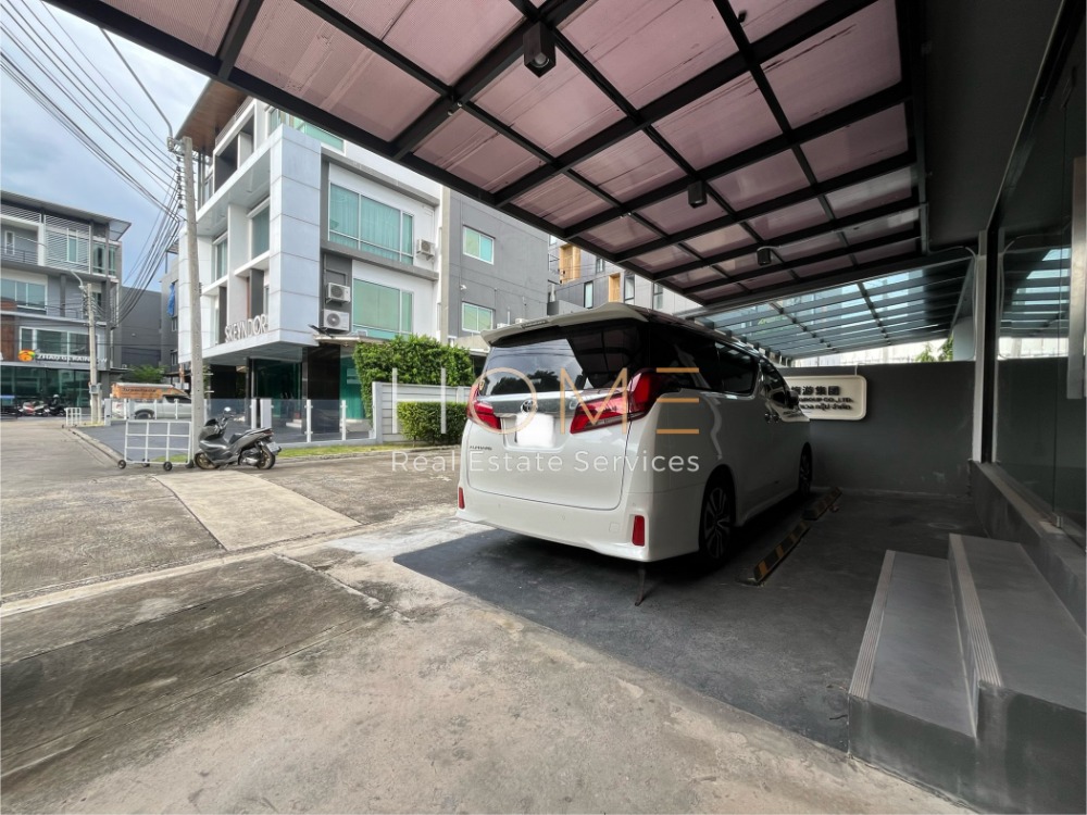 ขายทาวน์โฮมรัชดา ห้วยขวาง : โฮมออฟฟิศ บี สแควร์ พระราม 9 - เหม่งจ๋าย / 4 ชั้น (ขาย), B-Square Rama 9 - Mengjai / 4 Storey (FOR SALE) TPM138