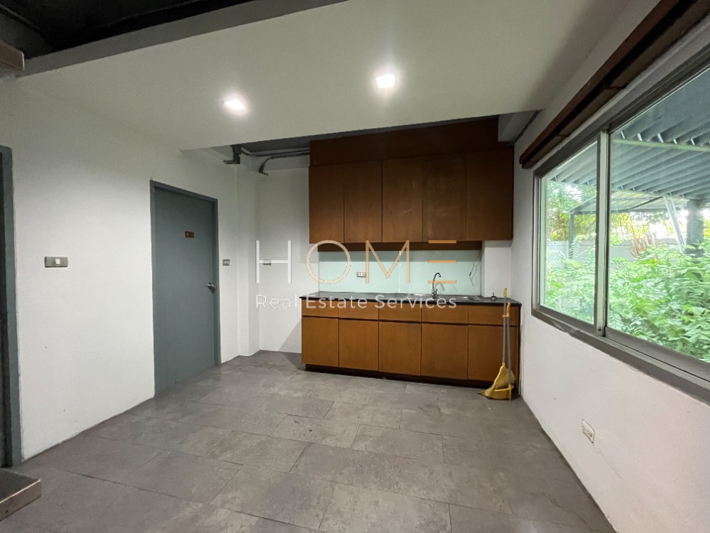 ขายทาวน์โฮมรัชดา ห้วยขวาง : โฮมออฟฟิศ บี สแควร์ พระราม 9 - เหม่งจ๋าย / 4 ชั้น (ขาย), B-Square Rama 9 - Mengjai / 4 Storey (FOR SALE) TPM138