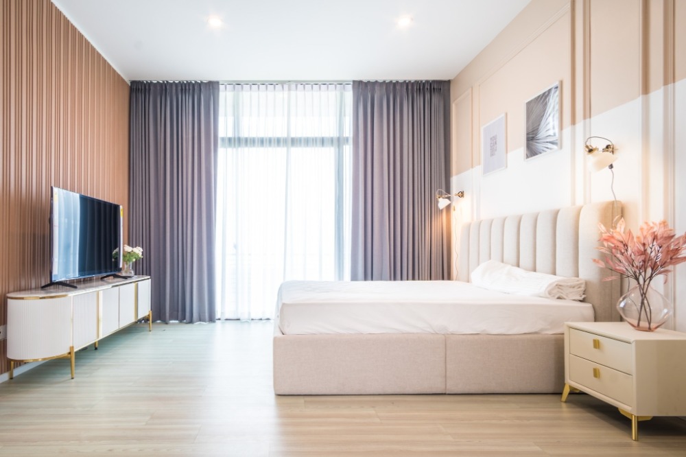 For SaleTownhomePattanakan, Srinakarin : S-HNVNS102 For sale Townhome Nirvana Define Rama 9, size 22 sq.w., 3.5 floors, the front of the house faces east, usable area 230 sq.m., 3 bedrooms, 4 bathrooms, 16 million, 064-959-8900