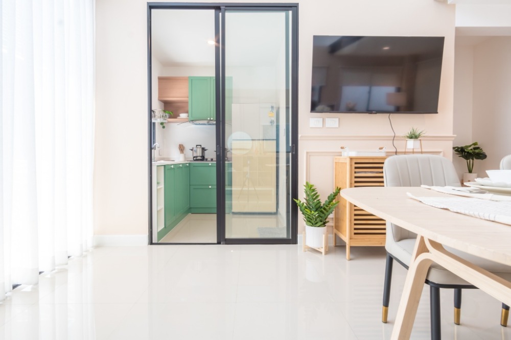 For SaleTownhomePattanakan, Srinakarin : S-HNVNS102 For sale Townhome Nirvana Define Rama 9, size 22 sq.w., 3.5 floors, the front of the house faces east, usable area 230 sq.m., 3 bedrooms, 4 bathrooms, 16 million, 064-959-8900