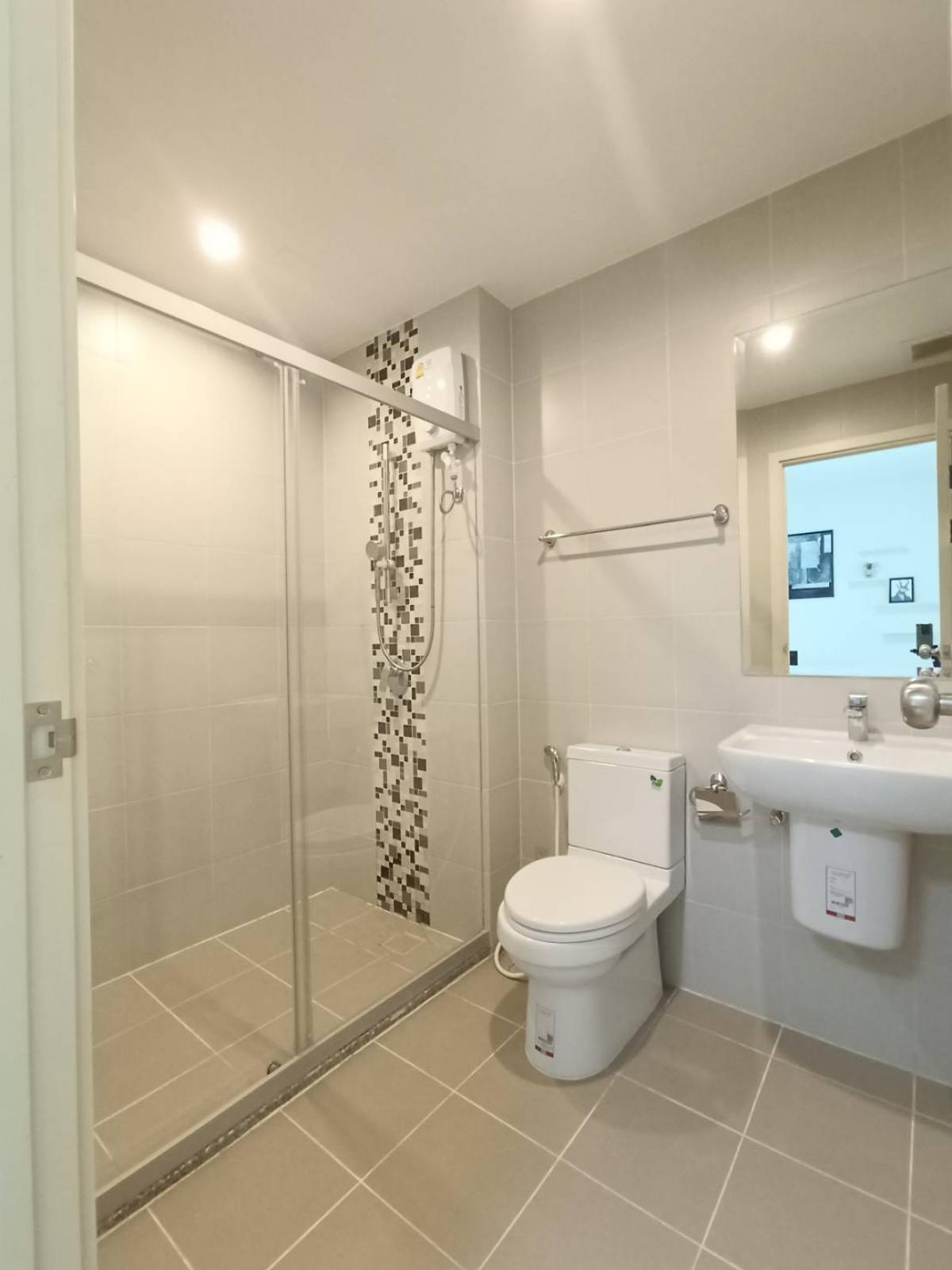 For SaleCondoRama9, Petchburi, RCA : Condo for sale Supalai Veranda Rama 9, 23rd floor, city view, fully furnished, near MRT Cultural Center and near ARL Ramkhamhaeng