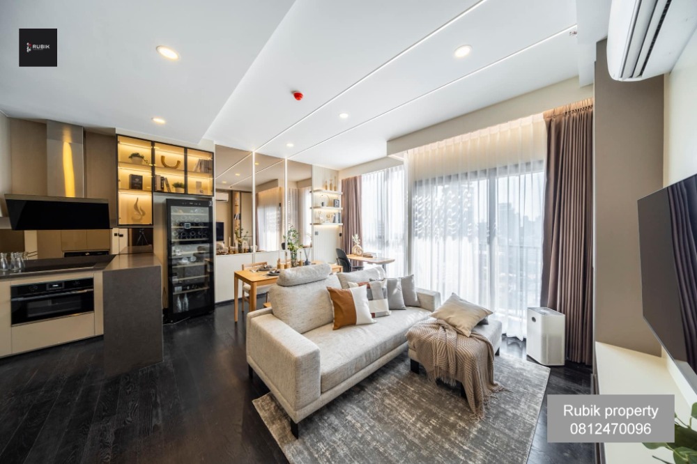 ขายคอนโดสุขุมวิท อโศก ทองหล่อ : For Sale: Stylish Corner Unit at Park Origin Thonglor