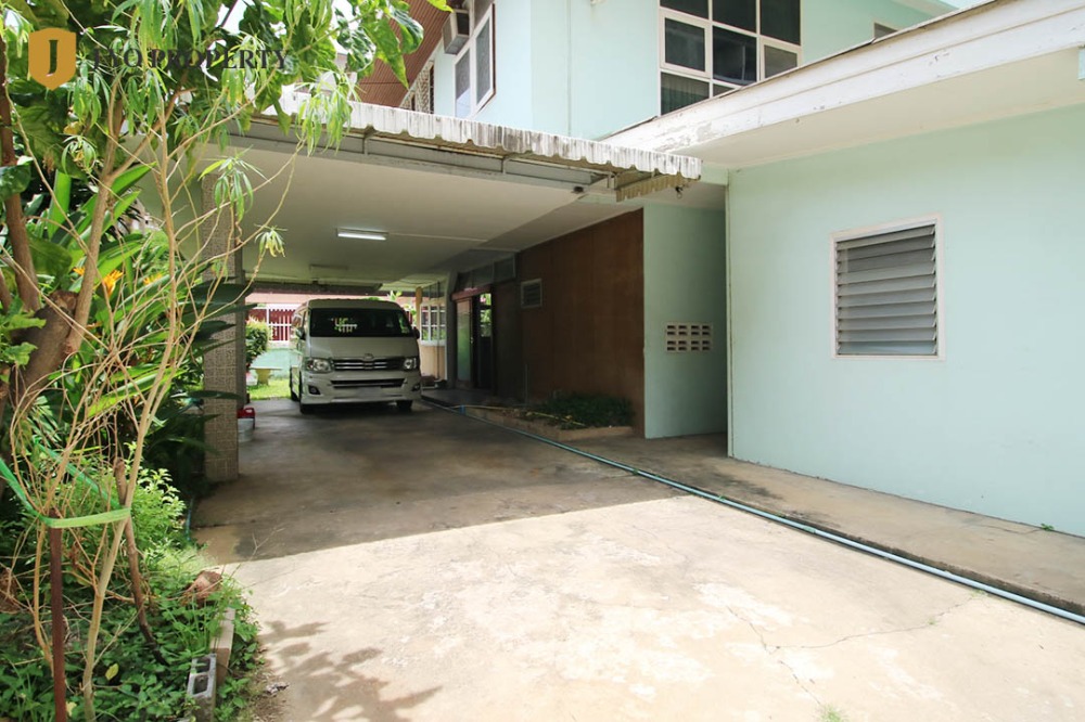 For RentHouseSukhumvit, Asoke, Thonglor : JY-HR299 - For Rent House 2 stories, Detached House, 500 sq.m, 10 Bed, 6 Bath