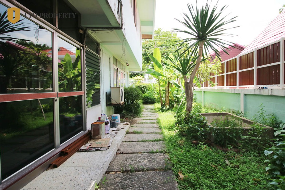 For RentHouseSukhumvit, Asoke, Thonglor : JY-HR299 - For Rent House 2 stories, Detached House, 500 sq.m, 10 Bed, 6 Bath