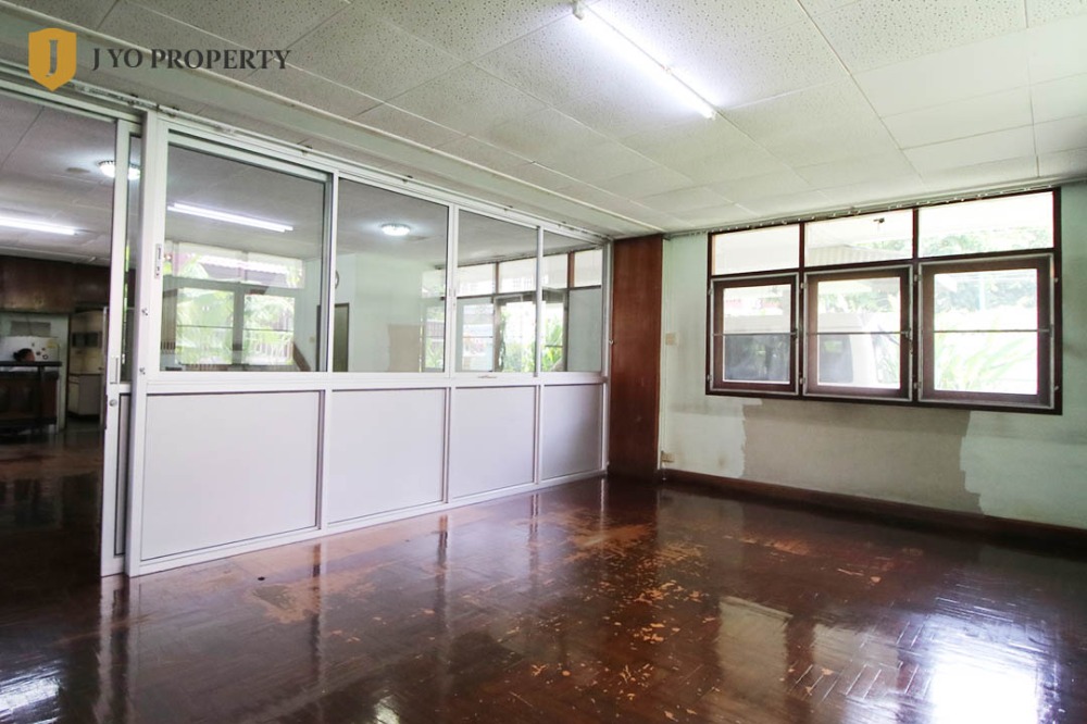 For RentHouseSukhumvit, Asoke, Thonglor : JY-HR299 - For Rent House 2 stories, Detached House, 500 sq.m, 10 Bed, 6 Bath