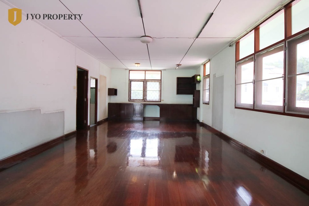 For RentHouseSukhumvit, Asoke, Thonglor : JY-HR299 - For Rent House 2 stories, Detached House, 500 sq.m, 10 Bed, 6 Bath