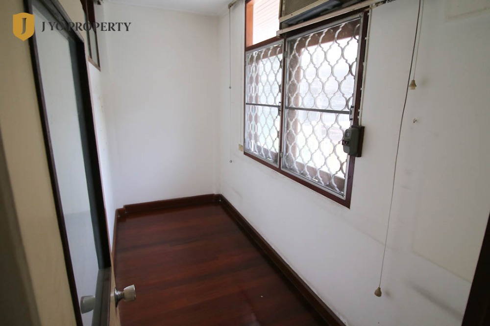 For RentHouseSukhumvit, Asoke, Thonglor : JY-HR299 - For Rent House 2 stories, Detached House, 500 sq.m, 10 Bed, 6 Bath