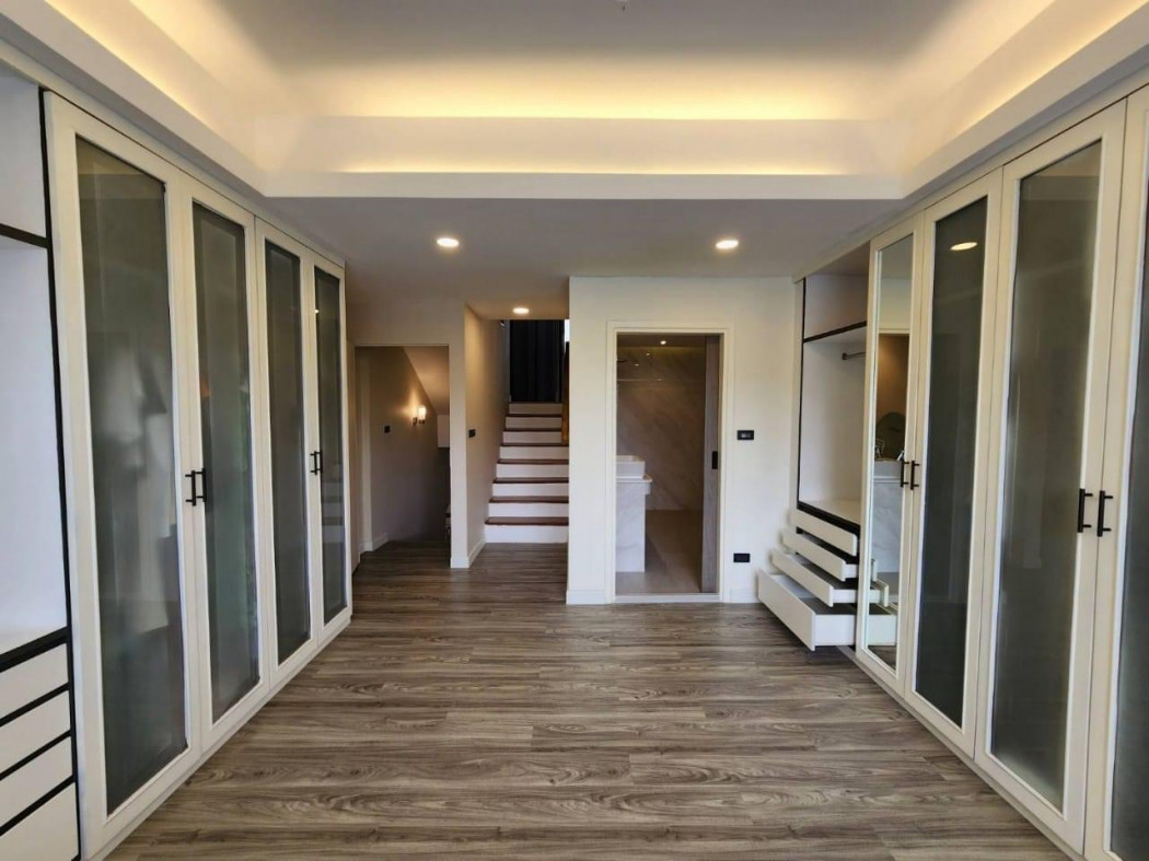 ให้เช่าโฮมออฟฟิศสุขุมวิท อโศก ทองหล่อ : ให้เช่า บ้าน-Home office สุขุมวิท 49 เพียง 1 นาที ถึง Fuji Supermarket