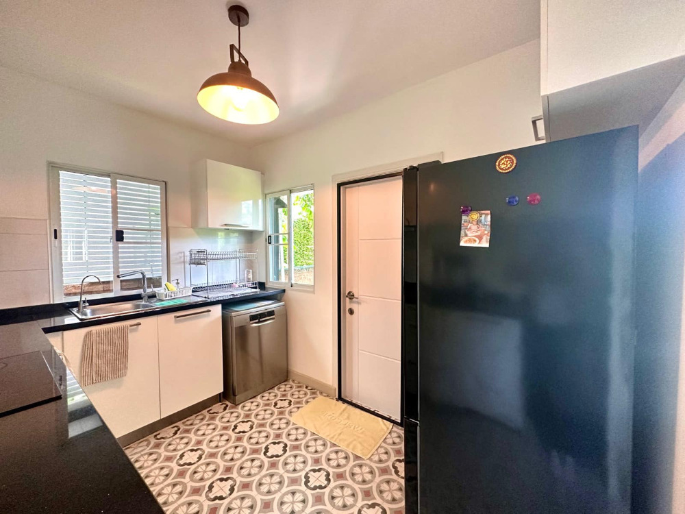 For SaleHousePattanakan, Srinakarin : The Plant Pattanakarn, for sale detached house, fully furnished, ready to move in.