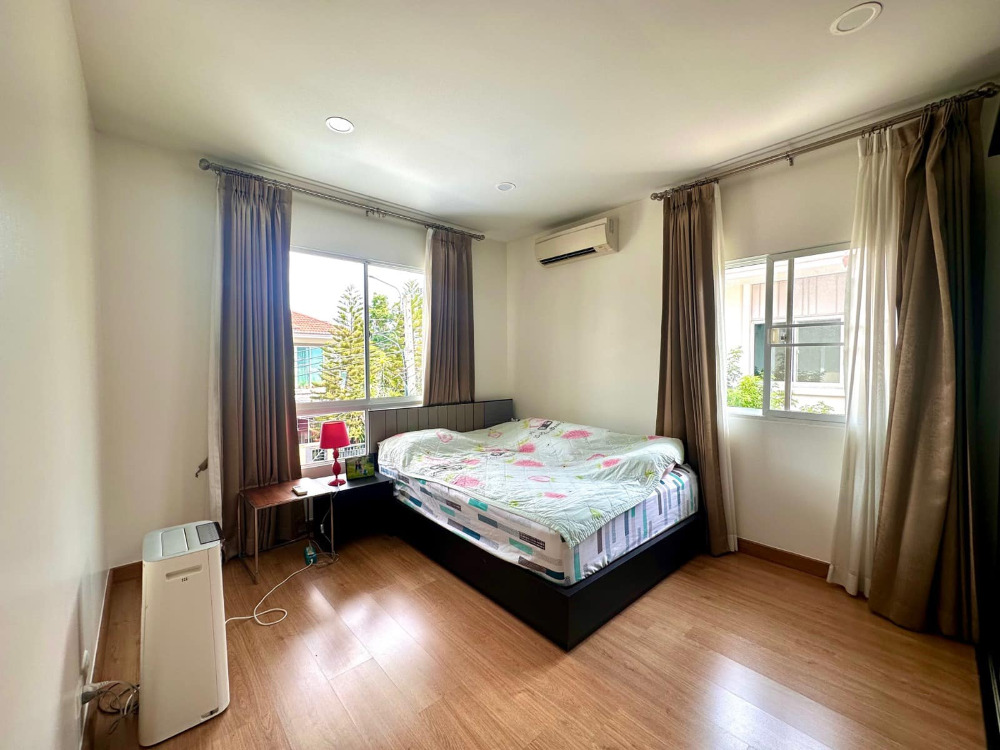 For SaleHousePattanakan, Srinakarin : The Plant Pattanakarn, for sale detached house, fully furnished, ready to move in.