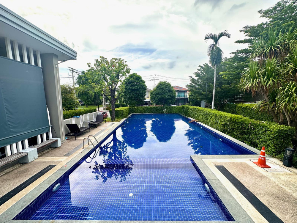 For SaleHousePattanakan, Srinakarin : The Plant Pattanakarn, for sale detached house, fully furnished, ready to move in.