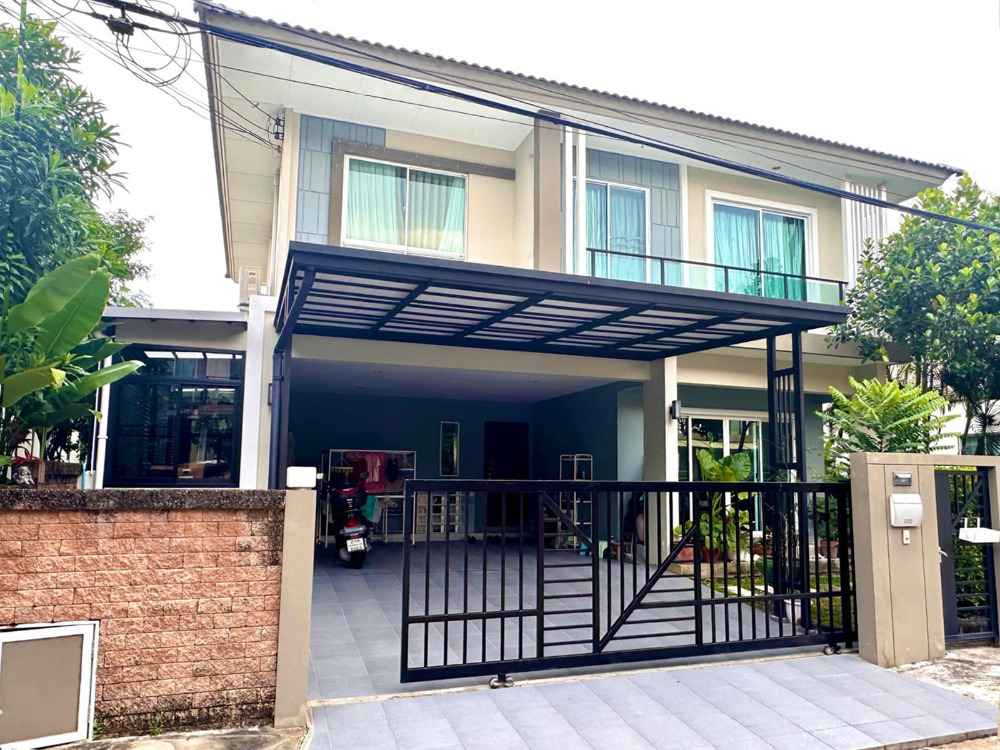 For SaleHousePattanakan, Srinakarin : The Plant Pattanakarn, for sale detached house, fully furnished, ready to move in.