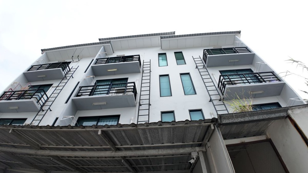 For SaleShop HouseSriracha Laem Chabang Ban Bueng : 🌈 Commercial building for sale in Sriracha with tenants, suitable for long-term investment 🌈