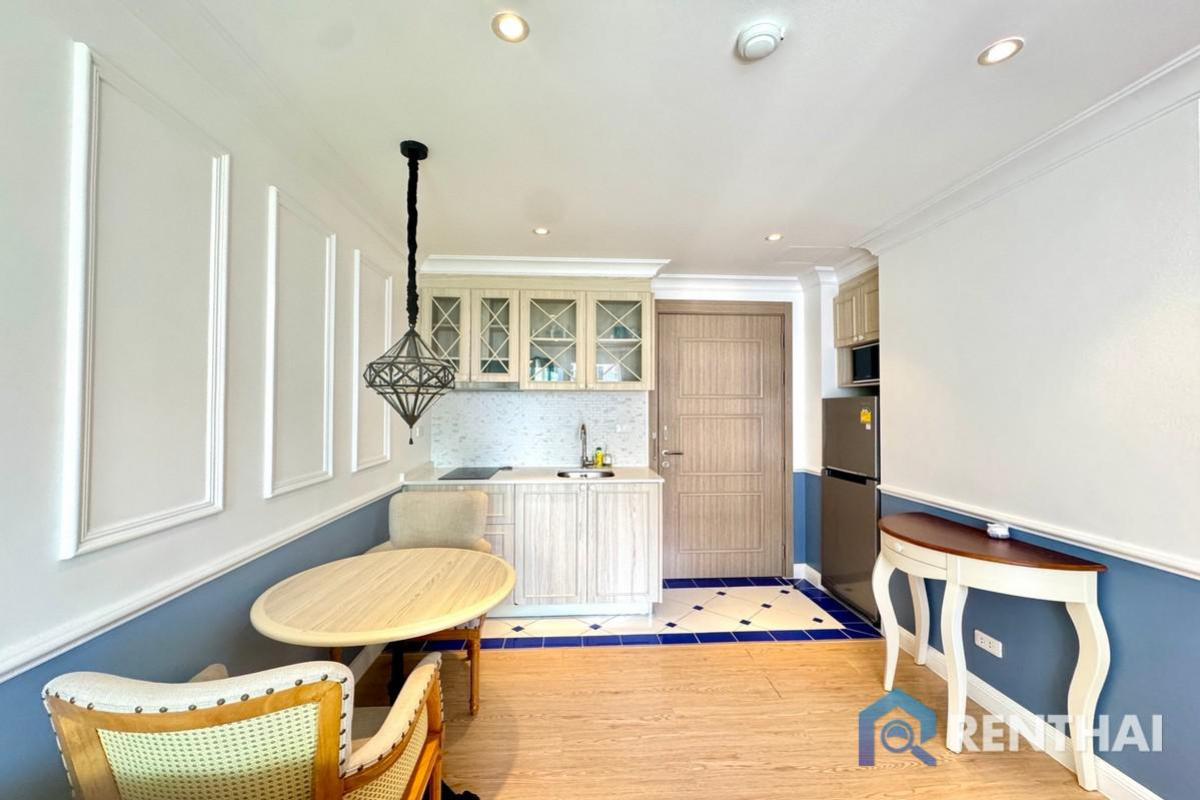 For sale Seven Seas - Cote D'Azur   1 bedroom 35 sqm Pool view Loading...