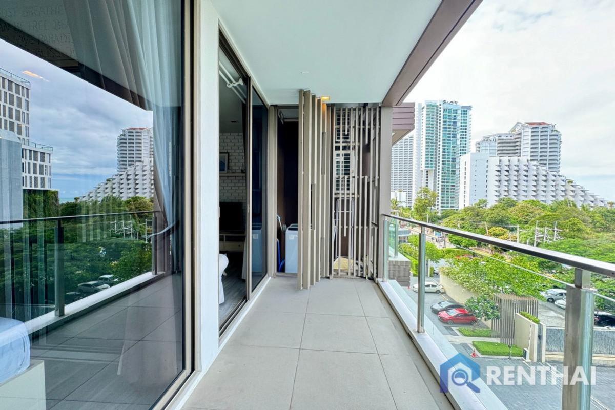 ขายคอนโดพัทยา บางแสน ชลบุรี สัตหีบ : ขายคอนโดติดทะเล ทำเลวงศ์อมาตย์ 1 ห้องนอน ขนาด 40 ตร.ม. ห้องตกแต่งสวยสไตล์เรียบหรู