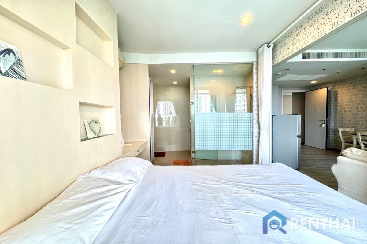 ขายคอนโดพัทยา บางแสน ชลบุรี สัตหีบ : ขายคอนโดติดทะเล ทำเลวงศ์อมาตย์ 1 ห้องนอน ขนาด 40 ตร.ม. ห้องตกแต่งสวยสไตล์เรียบหรู