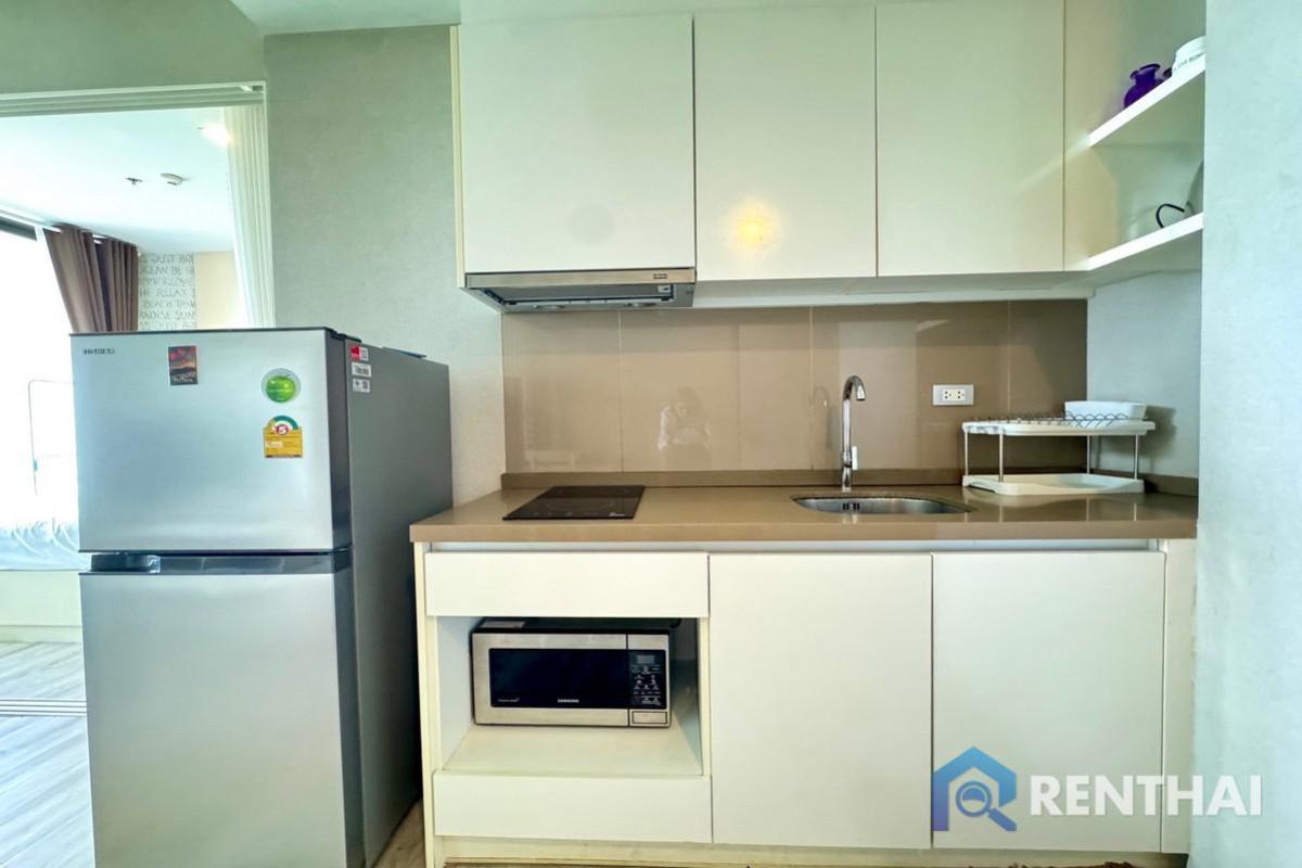 ขายคอนโดพัทยา บางแสน ชลบุรี สัตหีบ : ขายคอนโดติดทะเล ทำเลวงศ์อมาตย์ 1 ห้องนอน ขนาด 40 ตร.ม. ห้องตกแต่งสวยสไตล์เรียบหรู