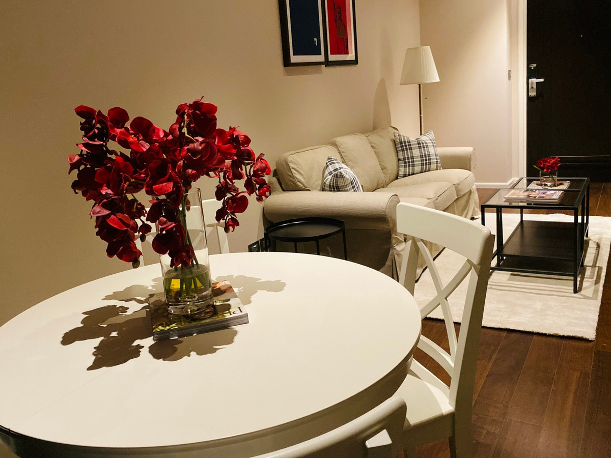 For RentCondoSukhumvit, Asoke, Thonglor : • 𝐃𝐢𝐩𝐥𝐨𝐦𝐚𝐭 𝐒𝐤𝐯 𝟑𝟗 • 𝟏 𝐁𝐞𝐝 • 𝟓𝟑 𝐒𝐪𝐦. • 𝟓𝟎𝟎𝟎𝟎 • 𝐅𝐮𝐥𝐥𝐲-𝐅𝐮𝐫𝐧𝐢𝐬𝐡𝐞𝐝 𝐋𝐢𝐧𝐞 𝐈𝐃 : 𝐕𝐚𝐬𝐬𝐢𝐥𝐲