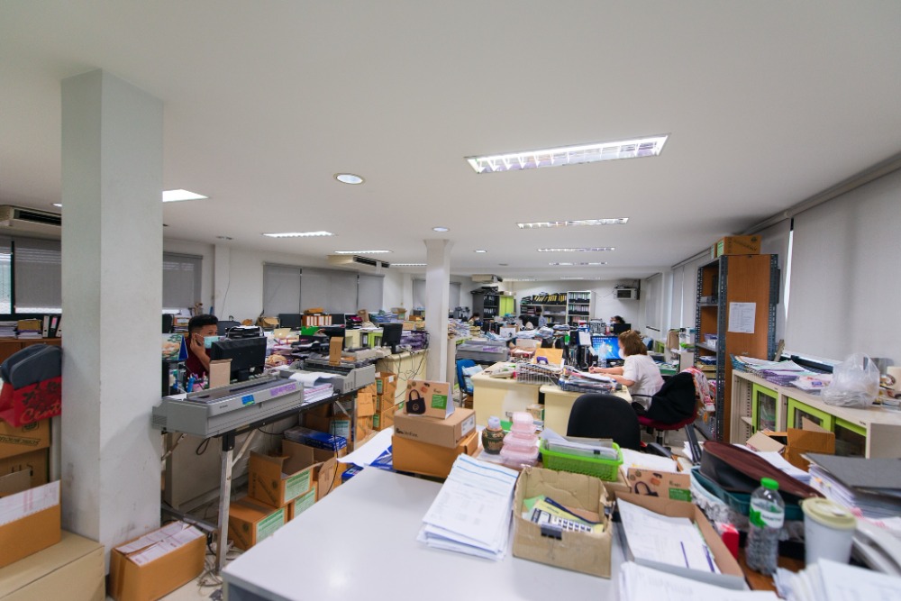 ขายอาคารพาณิชย์สุขุมวิท อโศก ทองหล่อ : อาคารพาณิชย์ BTS เอกมัย / 6 คูหา (ขาย), Commercial Building BTS Ekamai / 6 Units (SALE) PALM801