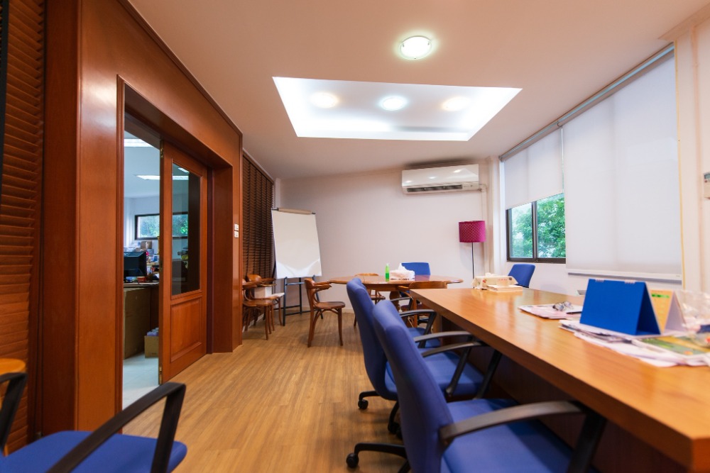 ขายอาคารพาณิชย์สุขุมวิท อโศก ทองหล่อ : อาคารพาณิชย์ BTS เอกมัย / 6 คูหา (ขาย), Commercial Building BTS Ekamai / 6 Units (SALE) PALM801