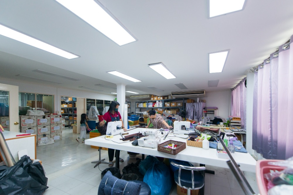 ขายอาคารพาณิชย์สุขุมวิท อโศก ทองหล่อ : อาคารพาณิชย์ BTS เอกมัย / 6 คูหา (ขาย), Commercial Building BTS Ekamai / 6 Units (SALE) PALM801