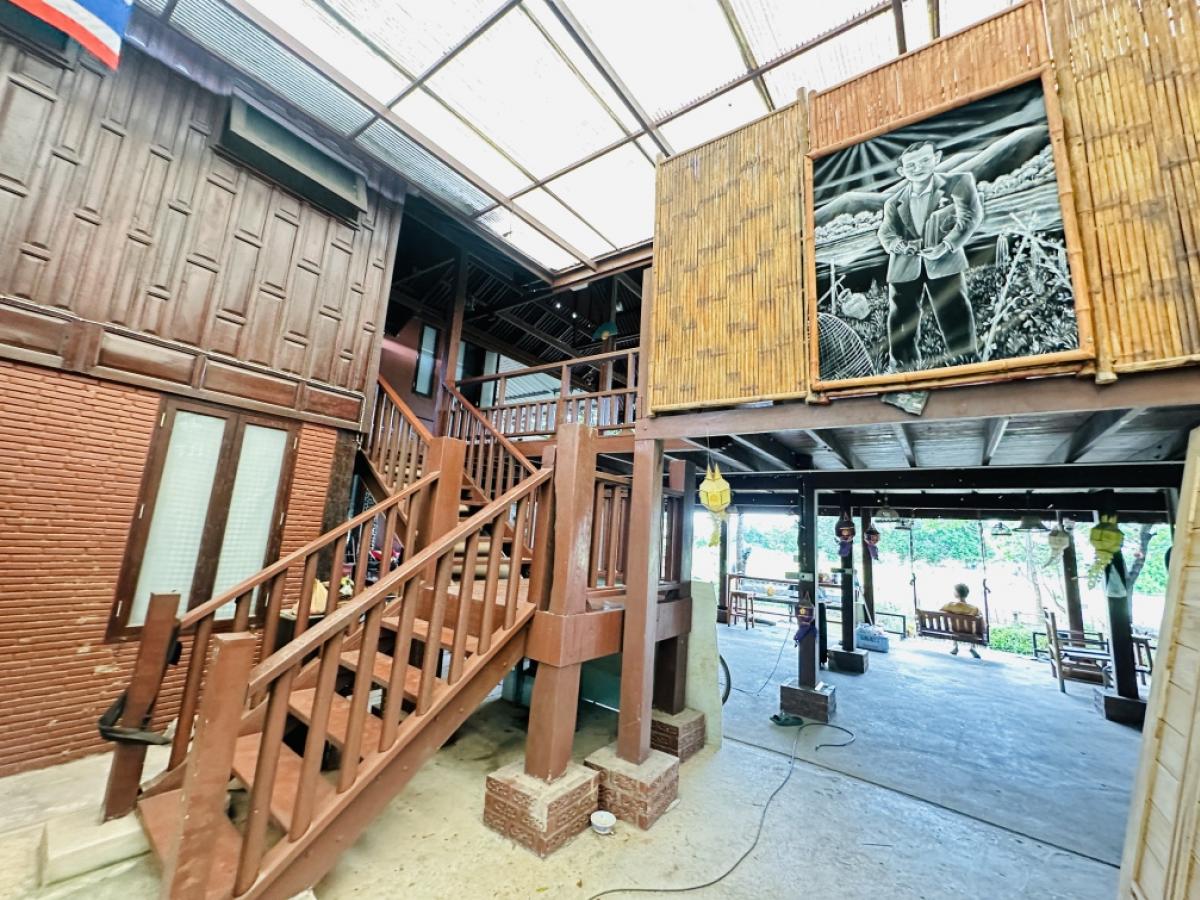 ขายที่ดินพัทยา บางแสน ชลบุรี สัตหีบ : ขายขาดทุน !! ที่ดินแถมบ้านเรือนไทย ไม้สัก สภาพดี เดิมเคยเปิดเป็นโฮมสเตย์และคาเฟ่   เนื้อที่ 7-3-70 ไร่ ต.หมอนนาง อ.พนัสนิคม จ.ชลบุรี