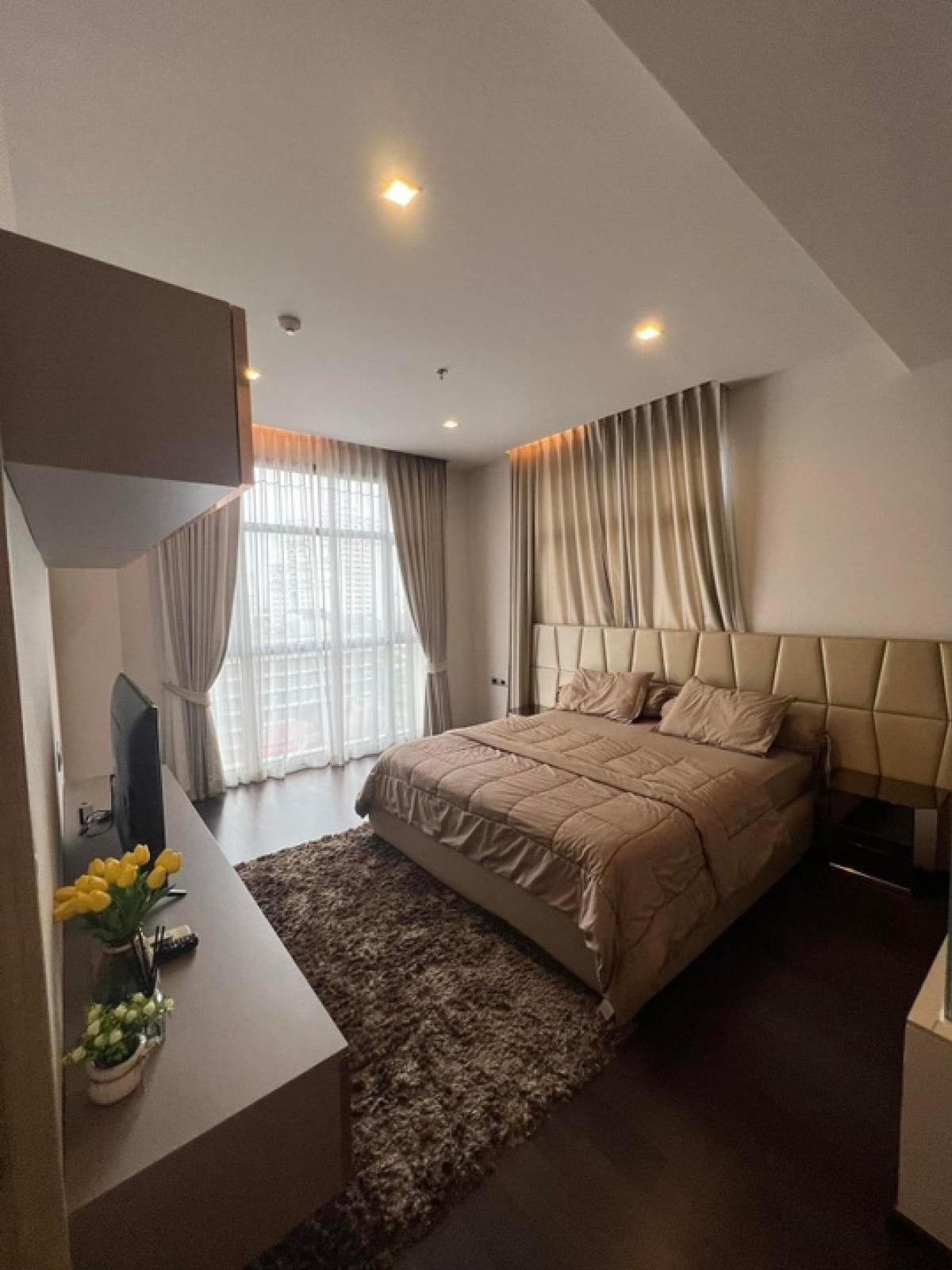 For SaleCondoSukhumvit, Asoke, Thonglor : 📢👇Sell corner unit with tenant til  8/9/2026 at XXXIX By Sansiri, one of the luxurious most wanted place to live or invest as it located in Em district and very close to BTS