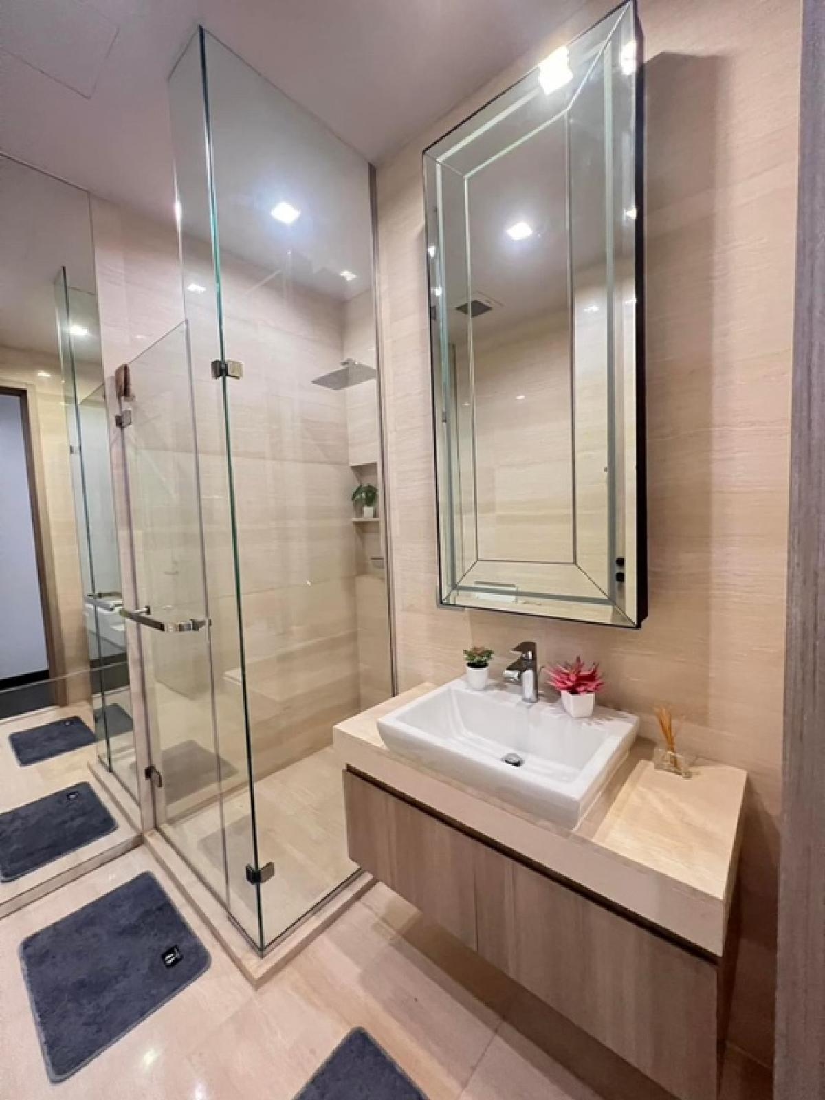 For SaleCondoSukhumvit, Asoke, Thonglor : 📢👇Sell corner unit with tenant til  8/9/2026 at XXXIX By Sansiri, one of the luxurious most wanted place to live or invest as it located in Em district and very close to BTS