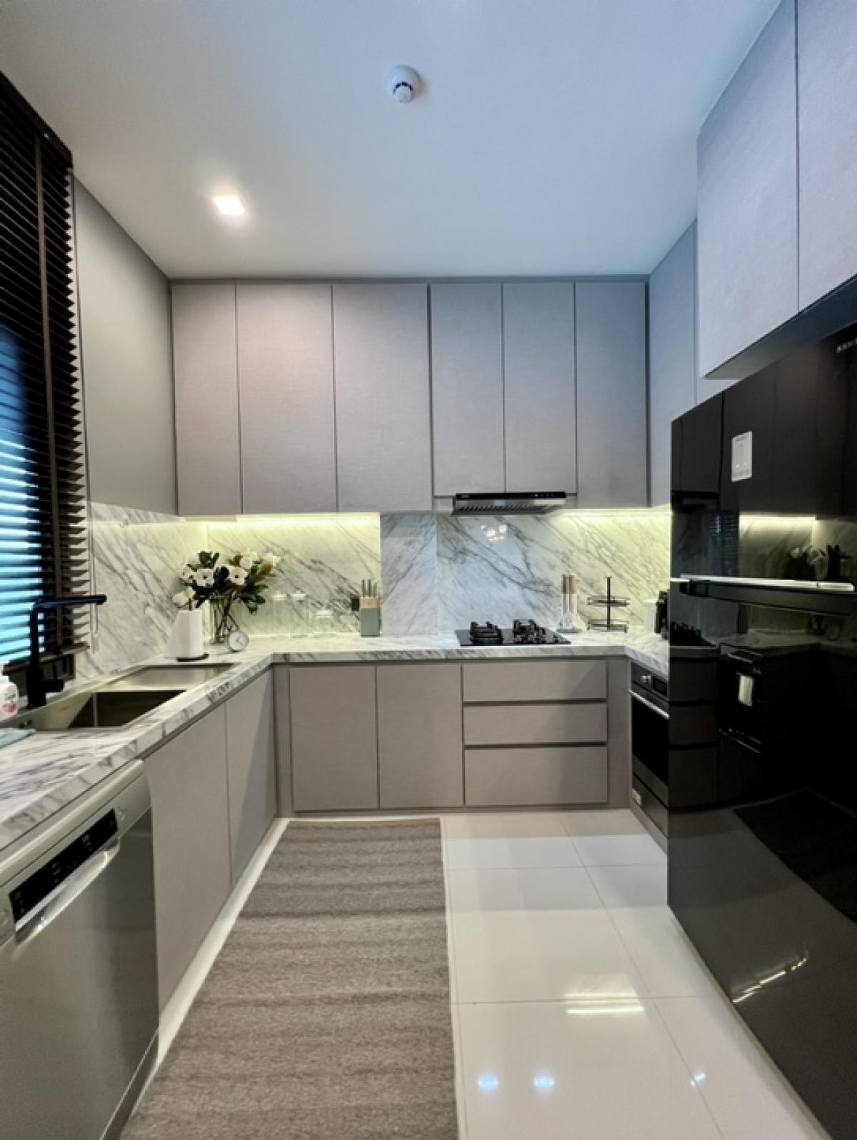 บ้านบางนา แบริ่ง ลาซาล : ให้เช่าบ้าน Grand Bangkok Boulevard Sukhumvit Srinakarin 400,000บาท 4ห้องนอน 5ห้องน้ำ พื้นที่ใช้สอย510ตรม สุขุมวิท107(ซอยแบริ่ง31/1) ใกล้ ไบเทค บางนา สุขุมวิท BTSแบริ่ง centralบางนา bangkokpatanaschool โรงเรียนนานาชาติ