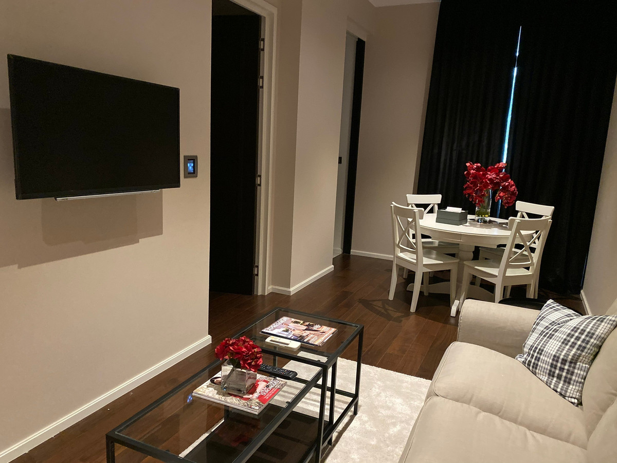 For RentCondoSukhumvit, Asoke, Thonglor : • 𝐃𝐢𝐩𝐥𝐨𝐦𝐚𝐭 𝐒𝐤𝐯 𝟑𝟗 • 𝟏 𝐁𝐞𝐝 • 𝟓𝟑 𝐒𝐪𝐦. • 𝟓𝟎𝟎𝟎𝟎 • 𝐅𝐮𝐥𝐥𝐲-𝐅𝐮𝐫𝐧𝐢𝐬𝐡𝐞𝐝 𝐋𝐢𝐧𝐞 𝐈𝐃 : 𝐕𝐚𝐬𝐬𝐢𝐥𝐲