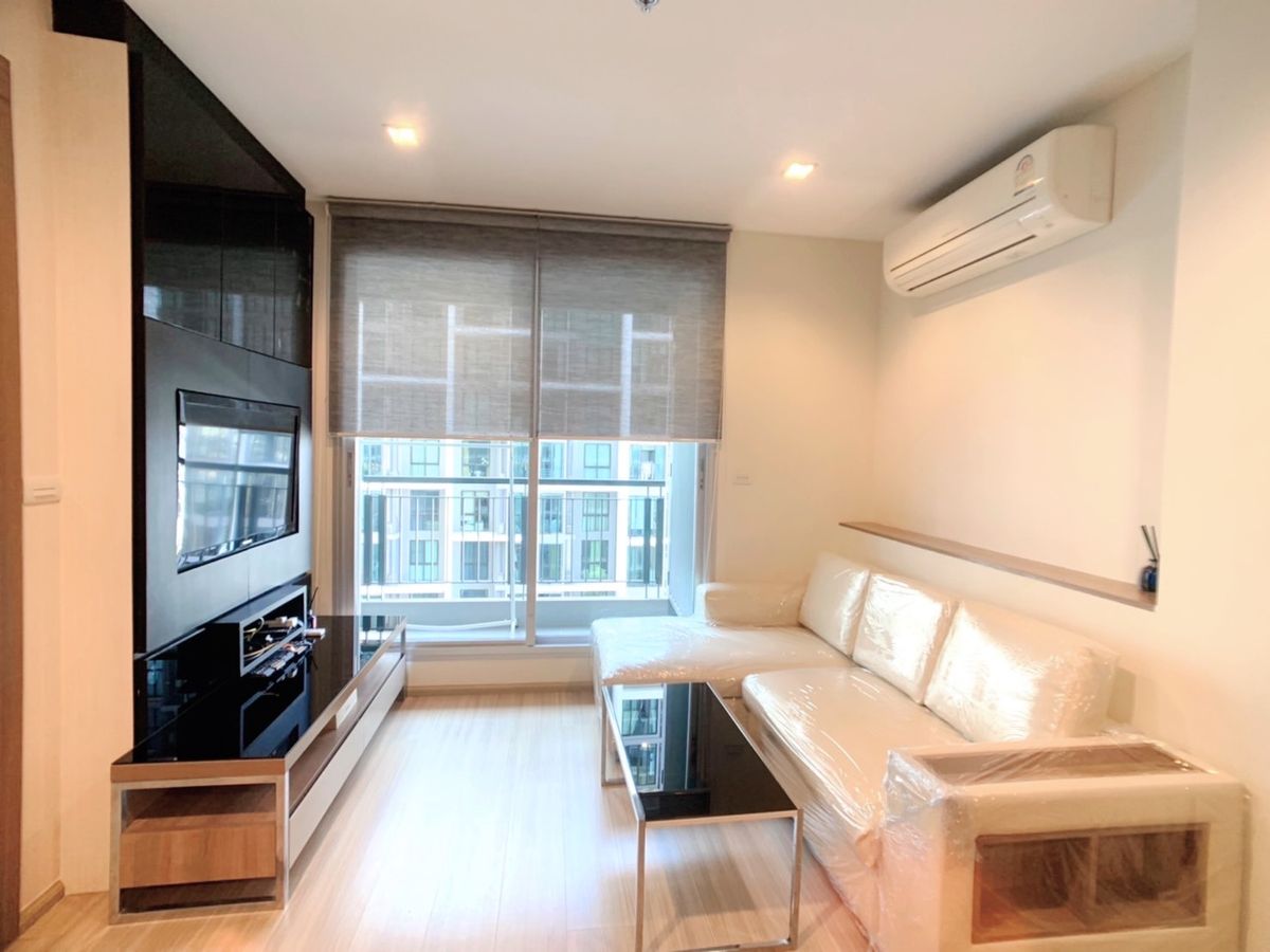 ให้เช่าคอนโดรัชดา ห้วยขวาง :  Rhythm Ratchada - Huai Khwang *พร้อมเข้าอยู่ 1 ก.ค. 68* ราคาดี ทำเลทอง เดินทางสะดวก อยู่ใกล้ MRT ห้วยขวาง  No.250742
