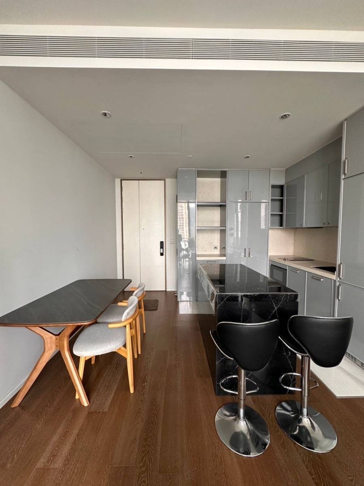 For RentCondoSukhumvit, Asoke, Thonglor : • 𝐑𝐄𝐍𝐓 • 𝐊𝐫𝐚𝐚𝐦 𝟐𝟔 • 𝟏  𝐁𝐞𝐝 • 𝟔𝟎 𝐒𝐪𝐦. • 𝟔𝟎𝟎𝟎𝟎 •  𝐅𝐮𝐥𝐥𝐲-𝐅𝐮𝐫𝐧𝐢𝐬𝐡𝐞𝐝 𝐋𝐢𝐧𝐞 𝐈𝐃 : 𝐕𝐚𝐬𝐬𝐢𝐥𝐲