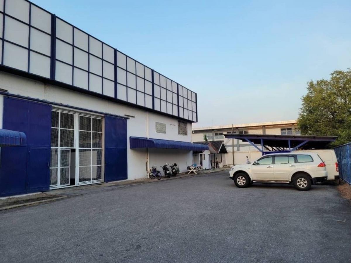 For RentWarehouseOnnut, Udomsuk : Rent a warehouse 1,200 square meters, Soi Udom Suk, Sukhumvit 103, Bangkok. For business /SMEs /industrial /transportation of all kinds