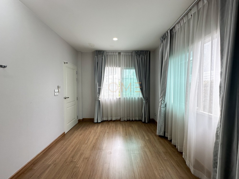 ขายบ้านนนทบุรี บางใหญ่ บางบัวทอง : แปลงหน้าสวน 4 ห้องนอน สภาพใหม่ ✨ เซนโทร ราชพฤกษ์ / 4 ห้องนอน (ขาย), Centro Ratchapruek / 4 Bedrooms (SALE) BALL118