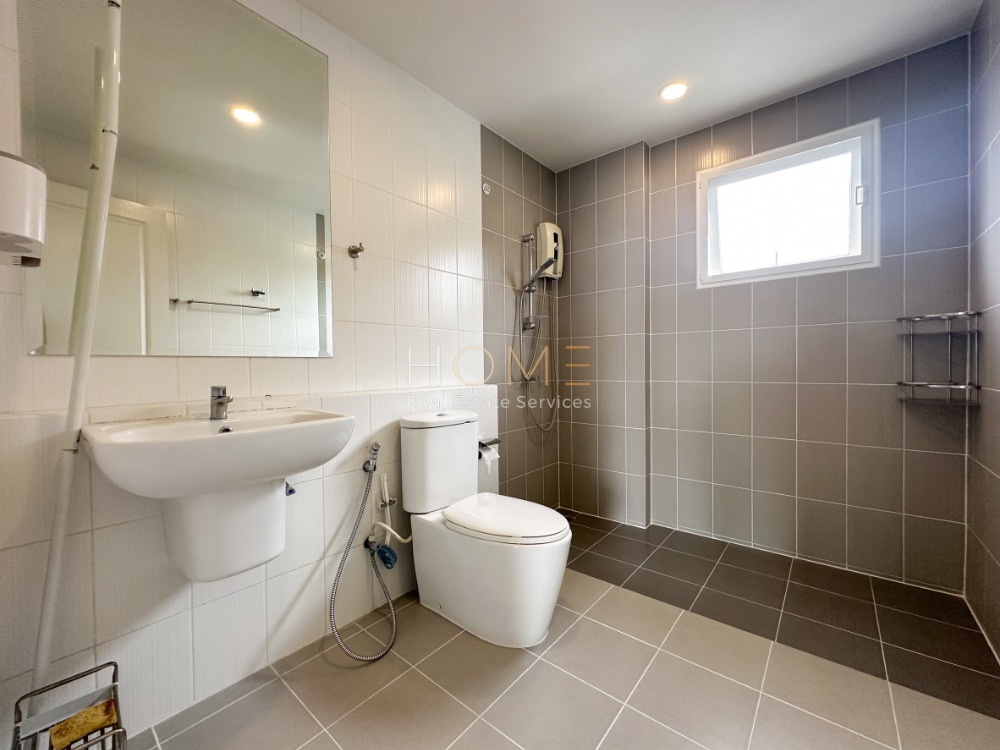 ขายบ้านนนทบุรี บางใหญ่ บางบัวทอง : แปลงหน้าสวน 4 ห้องนอน สภาพใหม่ ✨ เซนโทร ราชพฤกษ์ / 4 ห้องนอน (ขาย), Centro Ratchapruek / 4 Bedrooms (SALE) BALL118