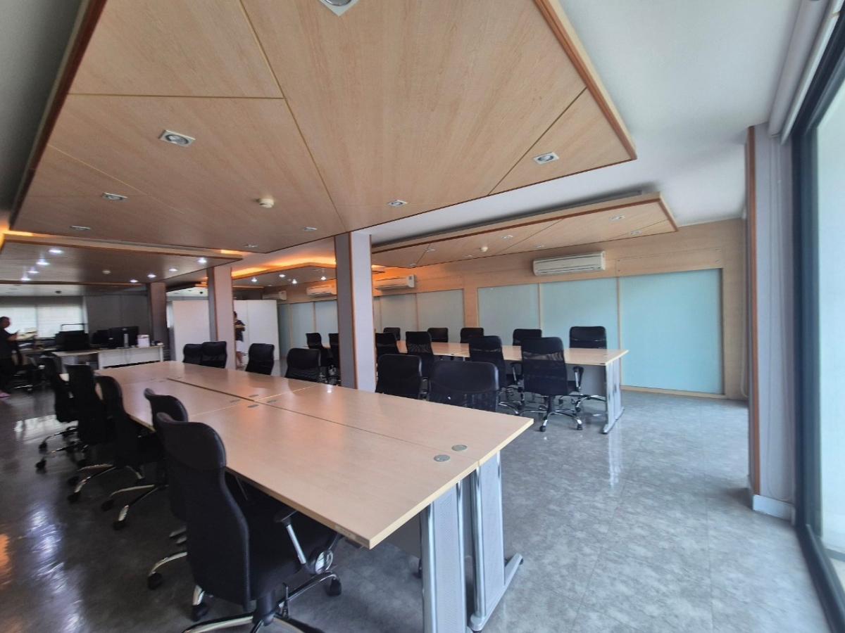 ให้เช่าสำนักงานสีลม ศาลาแดง บางรัก : 👋ปล่อยเช่า พื้นที่ OFFICE  ขนาด 65 ตรม. ชั้น 3 ทำเลสีลม ใกล้วัดแขก🔥