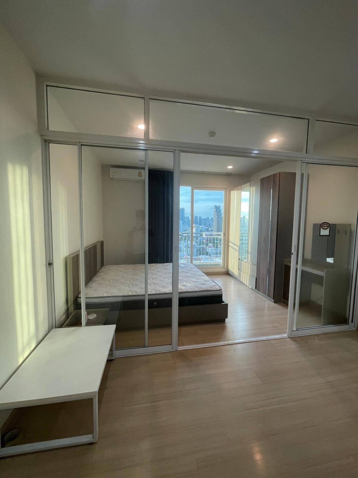 ให้เช่าคอนโดสาทร นราธิวาส : ให้เช่า ศุภาลัยไลท์ รัชดา นราธิวาส สาธรขนาด 35 ตรม. ใกล้สีลม สาธร