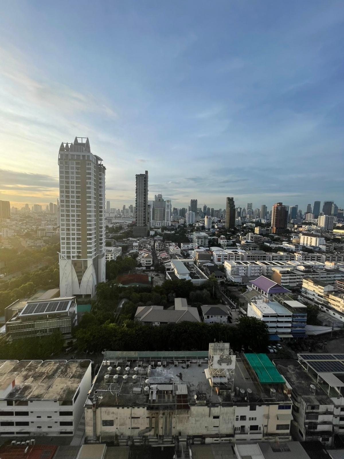 ให้เช่าคอนโดสาทร นราธิวาส : ให้เช่า ศุภาลัยไลท์ รัชดา นราธิวาส สาธรขนาด 35 ตรม. ใกล้สีลม สาธร