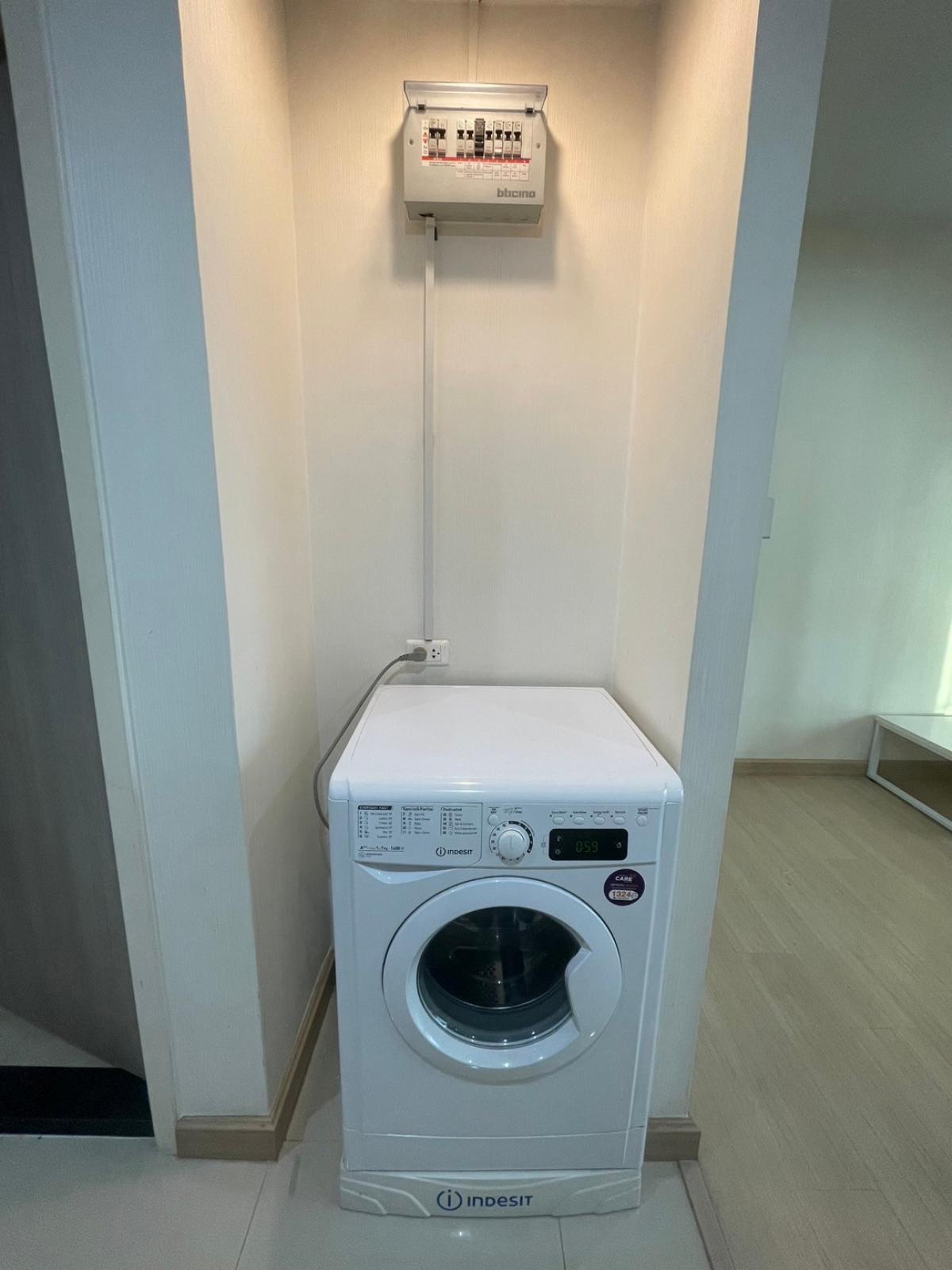 ให้เช่าคอนโดสาทร นราธิวาส : ให้เช่า ศุภาลัยไลท์ รัชดา นราธิวาส สาธรขนาด 35 ตรม. ใกล้สีลม สาธร