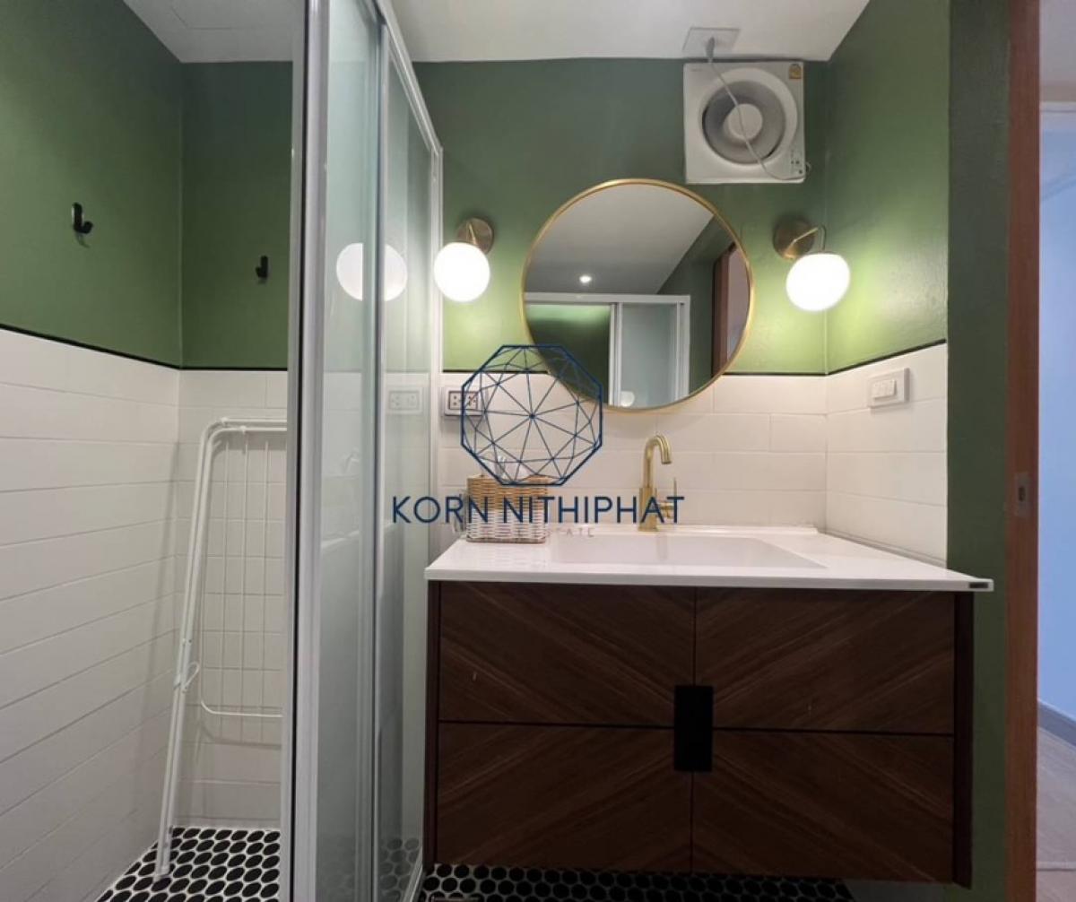 For RentShop HouseOnnut, Udomsuk : Rent a 5-story commercial building + roof 