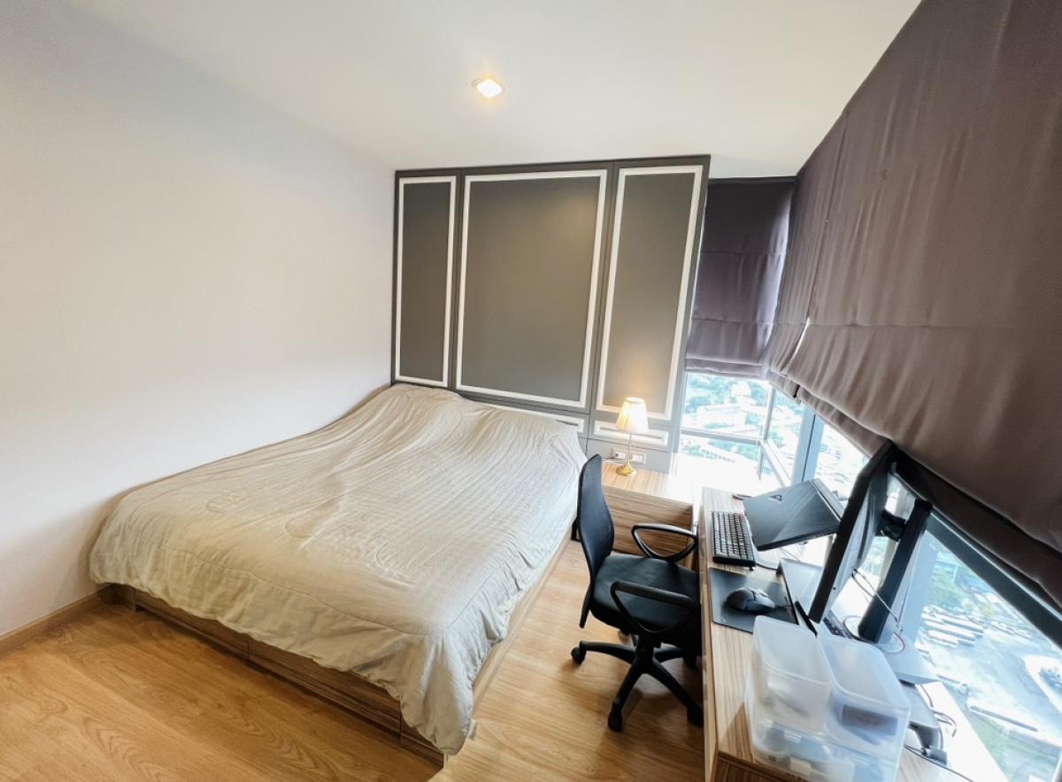 For SaleCondoSukhumvit, Asoke, Thonglor : 📢👇Corner unit at  Rhythm Sukhumvit 42,affordable and worth price for living or investing as located in good area and only few steps to BTS