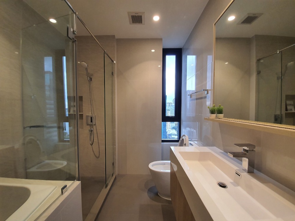 ให้เช่าคอนโดสุขุมวิท อโศก ทองหล่อ : Maru Ekkamai pet friendly two bedroom for rent