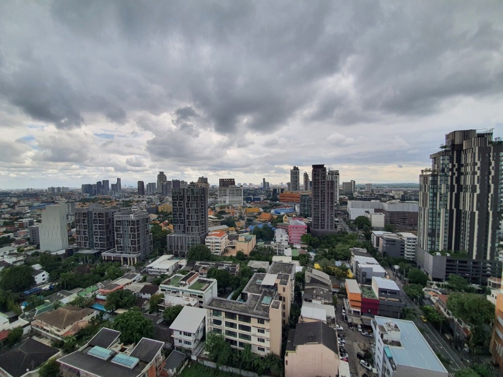 ให้เช่าคอนโดสุขุมวิท อโศก ทองหล่อ : Maru Ekkamai pet friendly two bedroom for rent