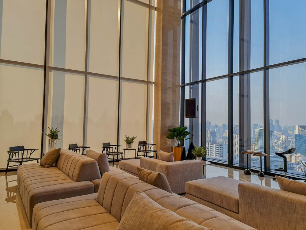 ให้เช่าคอนโดสุขุมวิท อโศก ทองหล่อ : Maru Ekkamai pet friendly two bedroom for rent