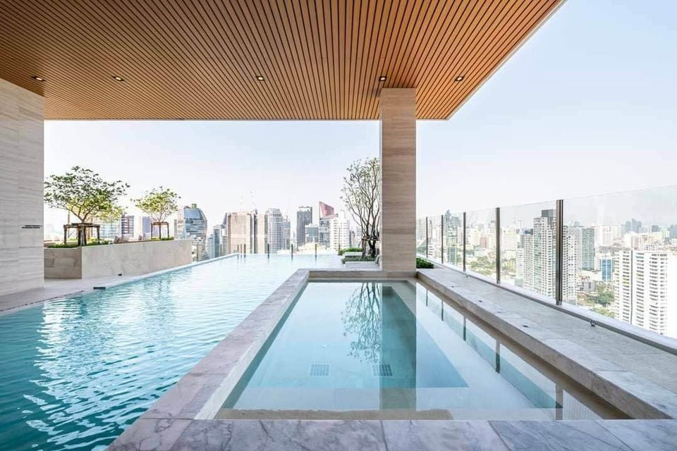 ให้เช่าคอนโดสุขุมวิท อโศก ทองหล่อ : Maru Ekkamai pet friendly two bedroom for rent